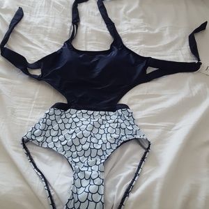 One piece swimming suit